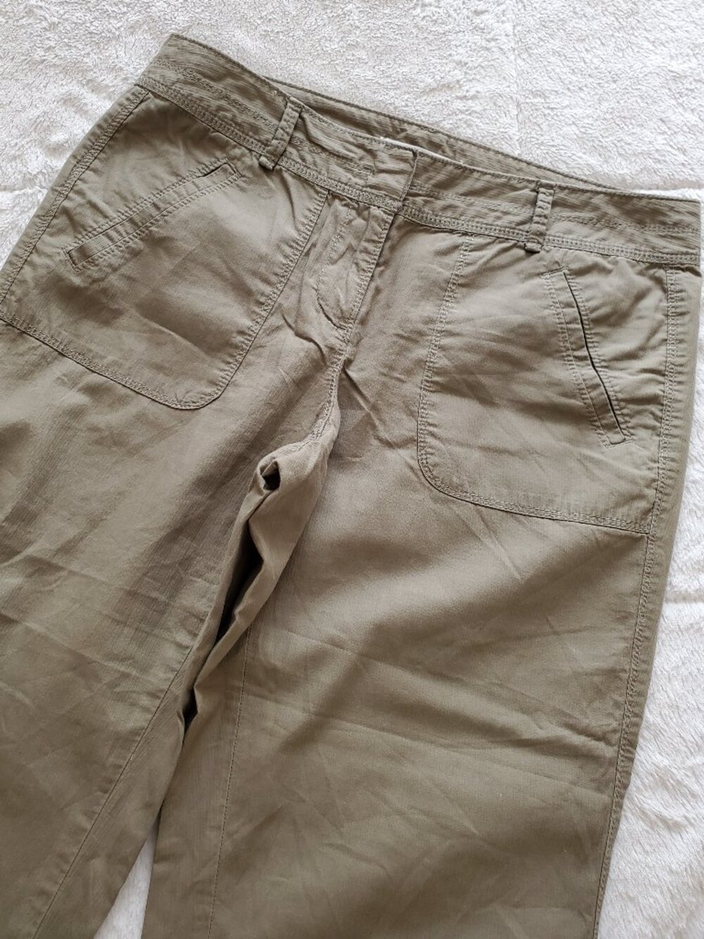 Ann Taylor LOFT Olive Green Casual Capri Pants - Picture 2 of 5